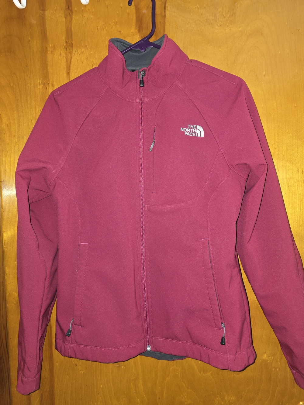 The North Face Women's Magenta Softshell Jacket